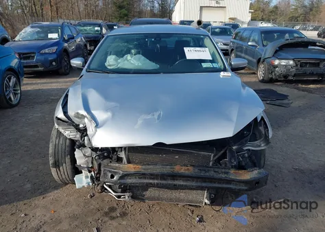 2015 Volkswagen Passat 1.8T Limited Edition z USA, uszkodzony, nr VIN 1VWAT7A37FC080463